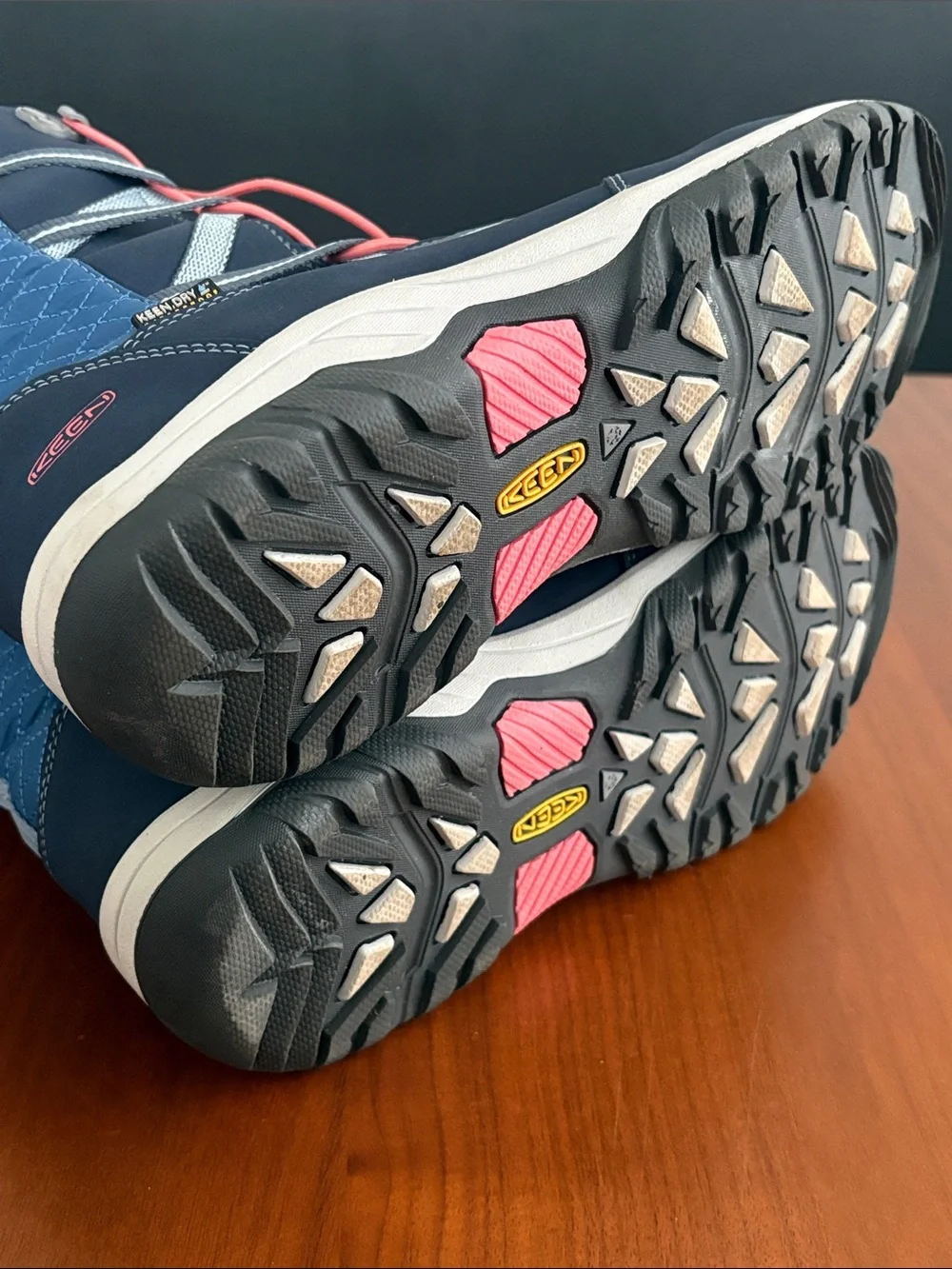 Keen, Hoodoo Waterproof Boots - Big Kids size 7